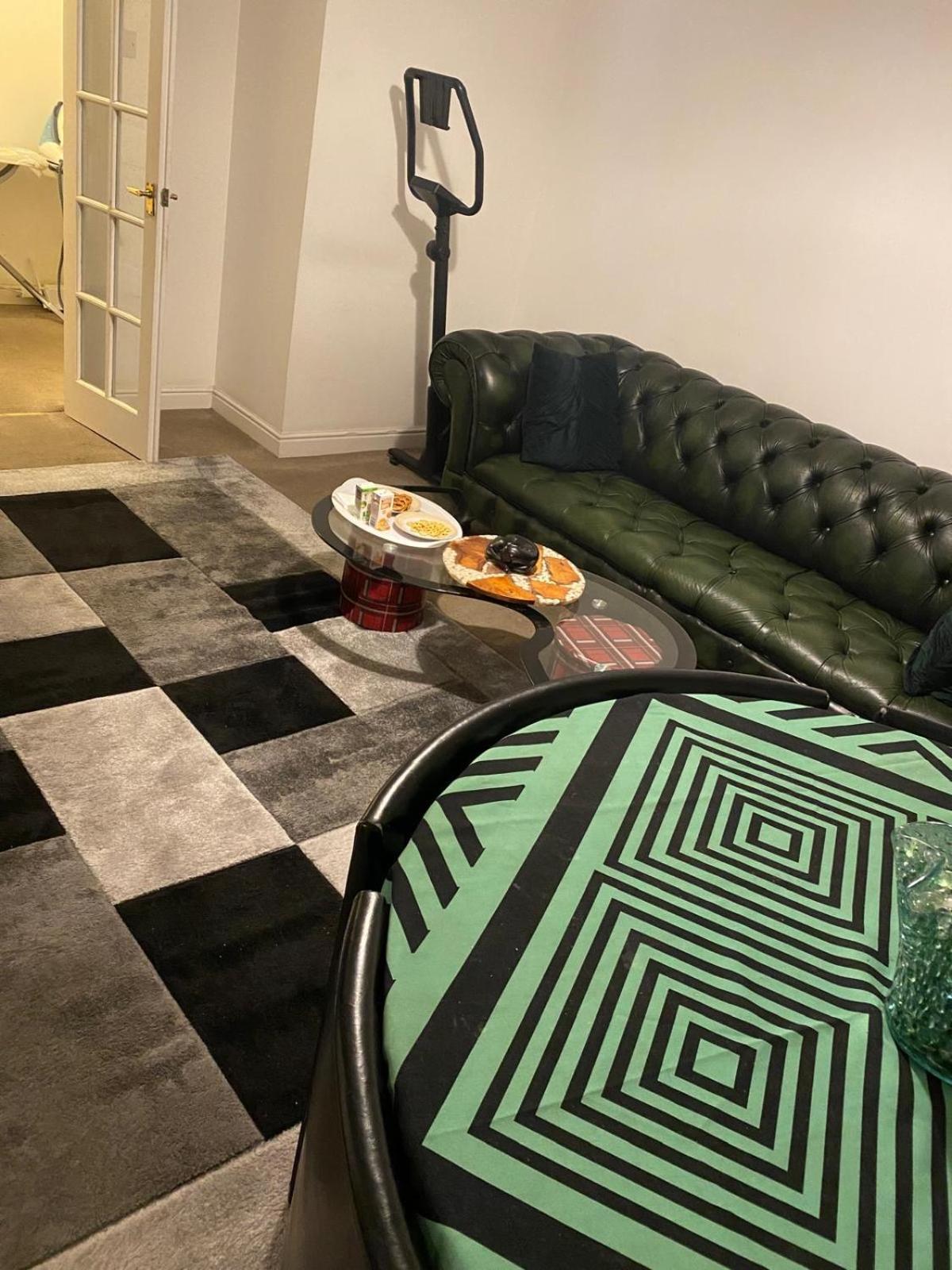 The Right Place. A Fabulous/Cozy Double Room Лондон Екстериор снимка